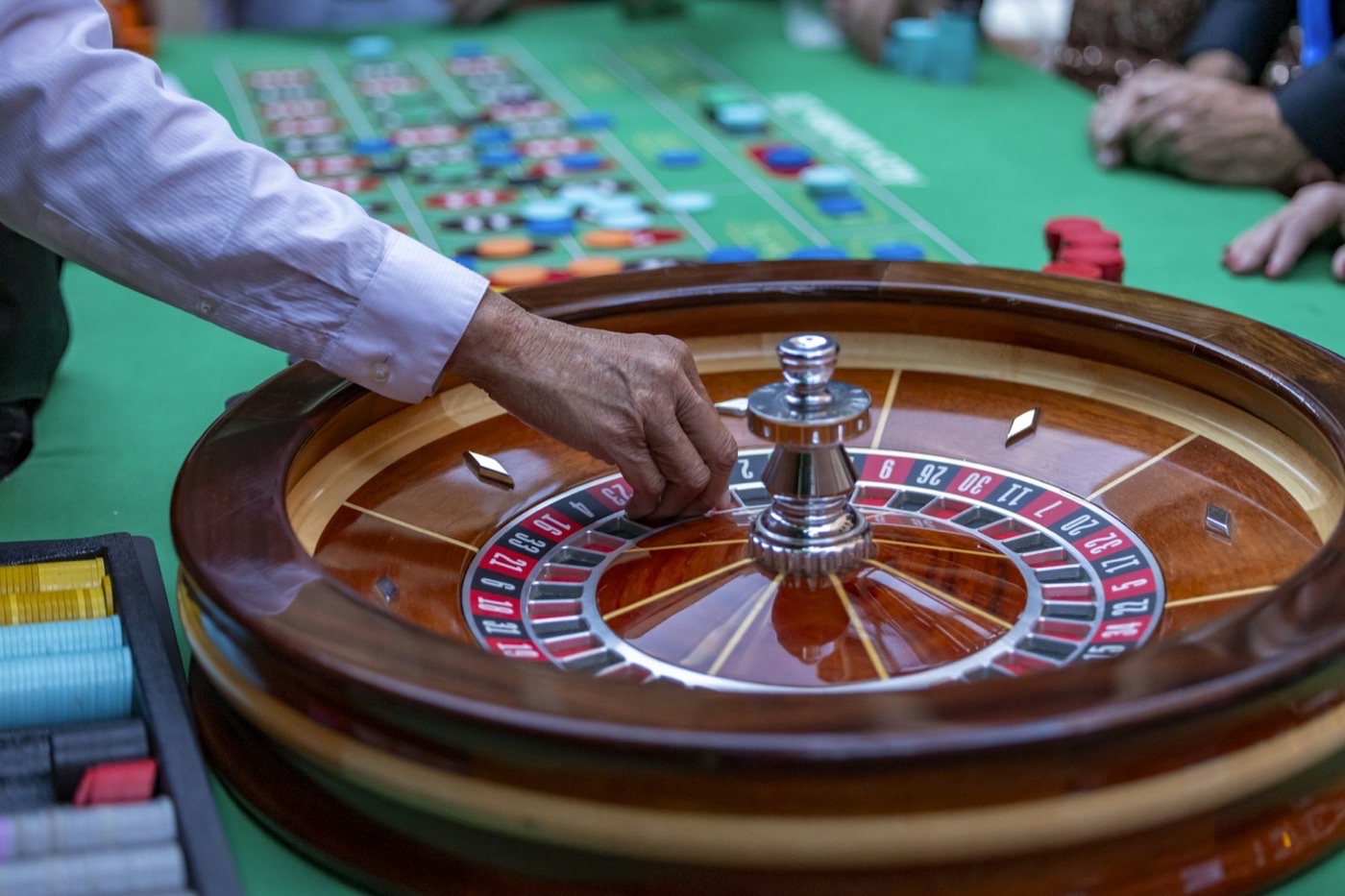 Latency budget live casino: відео, події столу та приймання ставки